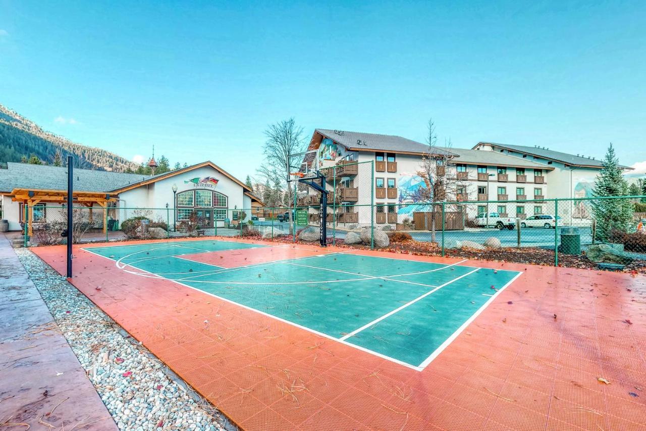 Icicle Village Resort 402: Juniper Studio Leavenworth Exterior photo
